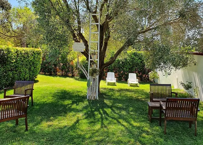 مزرعة للإقامة La Rondine أوترانتو