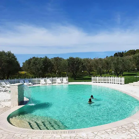 Agriturismo La Rondine Farm stay