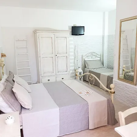 Agriturismo La Rondine Farm stay