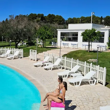 Agriturismo La Rondine Farm stay